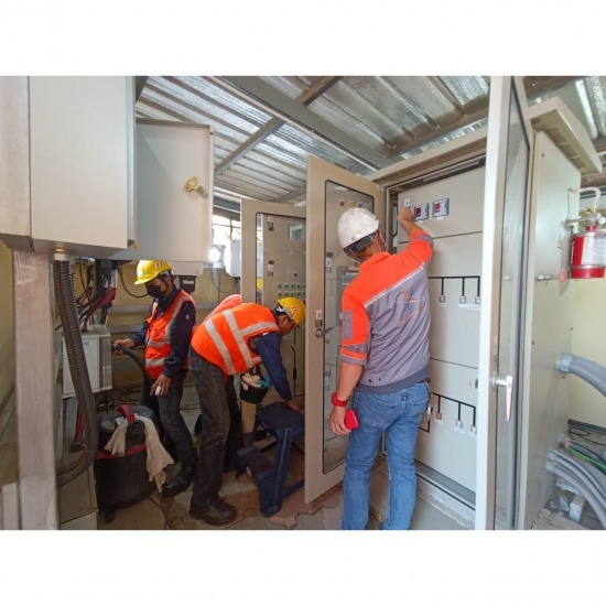 รับแก้ปัญหาระบบไฟฟ้าขัดข้องฉุกเฉิน standby 24 ชั่วโมง